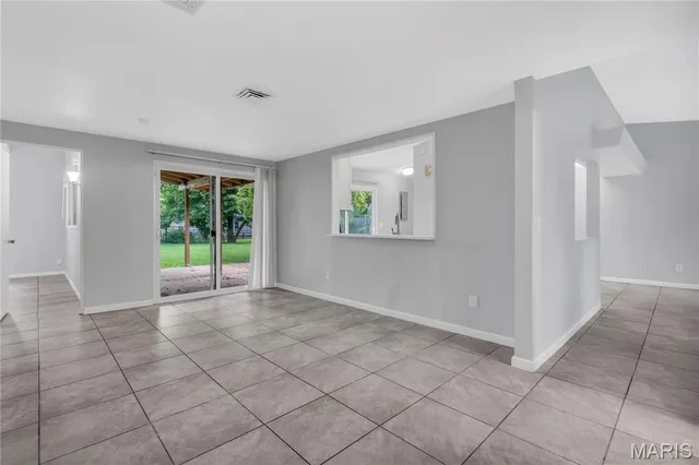 $177,000 | 2340 St Catherine Street, Florissant, MO 63033