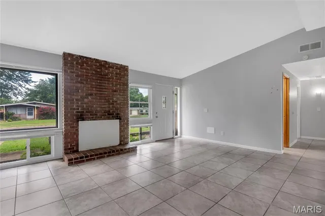 $177,000 | 2340 St Catherine Street, Florissant, MO 63033