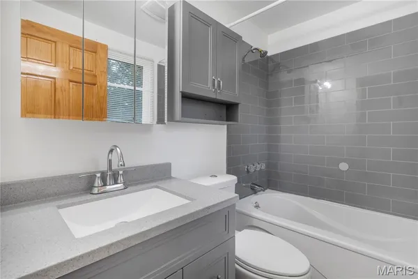 $172,000 | 2340 St Catherine Street, Florissant, MO 63033