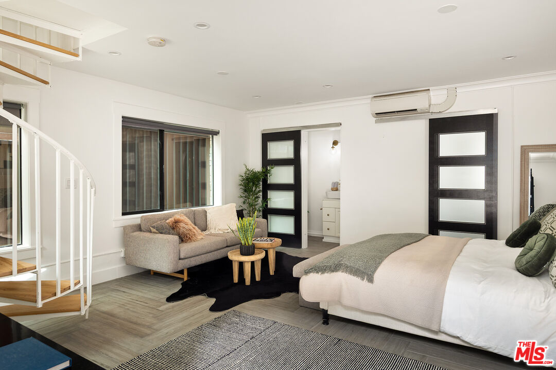 2020 Rosilla Place Los Angeles, CA 90046 - Photo 13 of 29