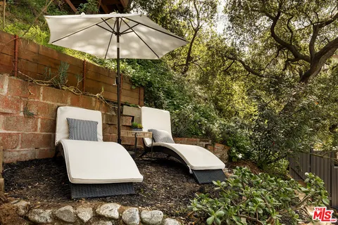 $999,000 | 2020 Rosilla Place, Los Angeles, CA 90046