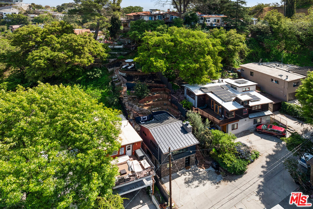 2020 Rosilla Place Los Angeles, CA 90046 - Photo 23 of 29