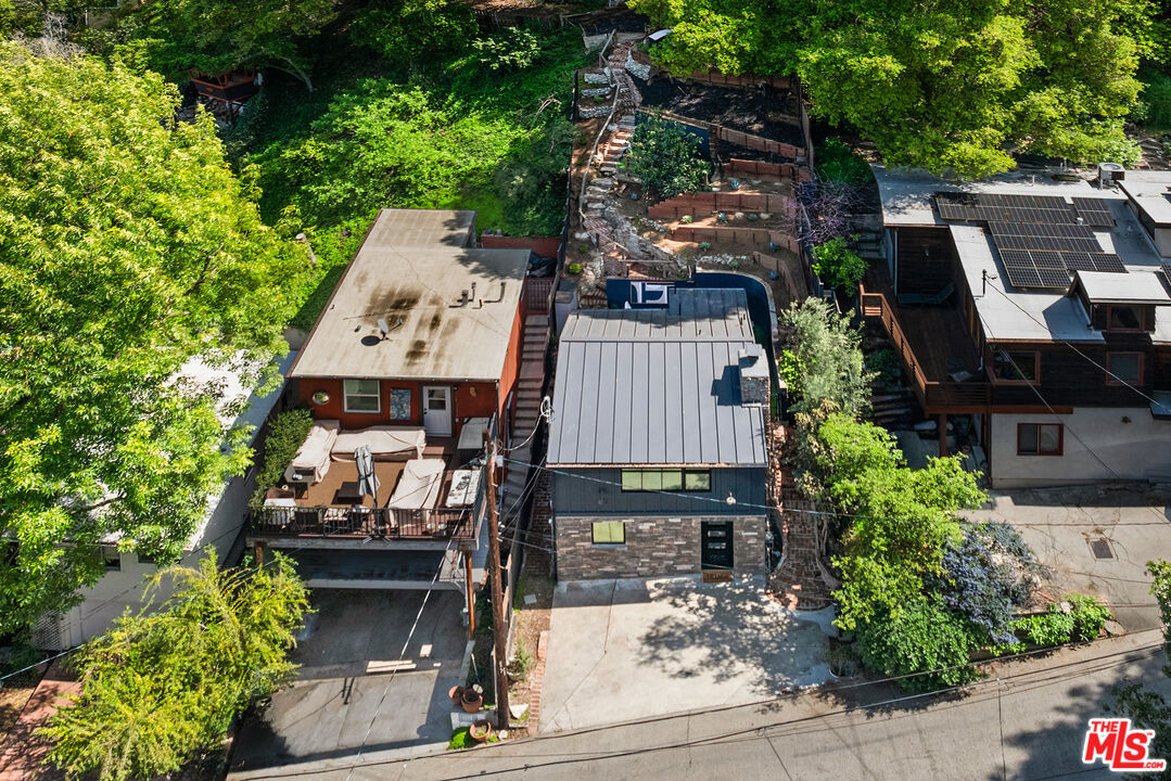 2020 Rosilla Place Los Angeles, CA 90046 - Photo 25 of 29