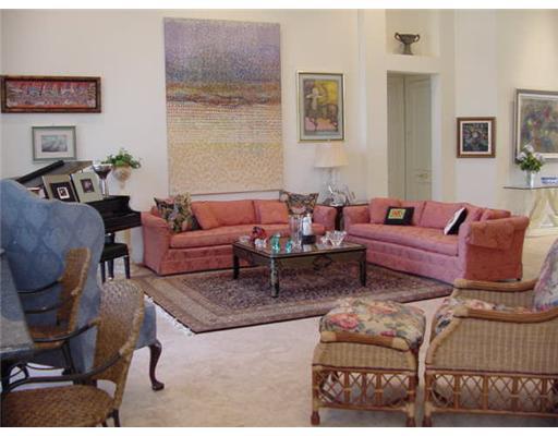 4065 Avalon Pointe Drive Boca Raton, FL 33496 - Photo 3 of 16 Living Room