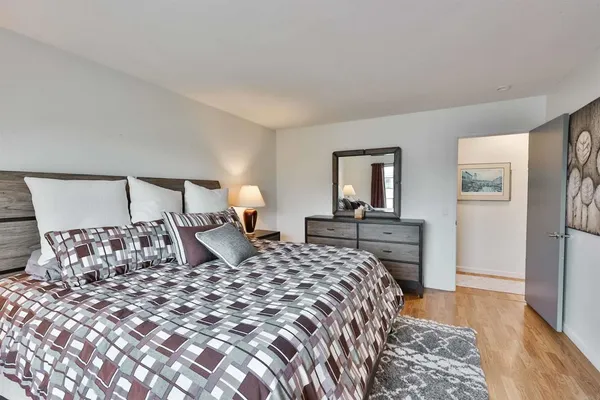 $5,500 | 850 C Avenue, Unit 4, Coronado, CA 92118