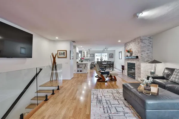 $5,500 | 850 C Avenue, Unit 4, Coronado, CA 92118