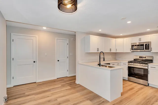 $359,000 | 830 West River Street, Bourbonnais, IL 60914