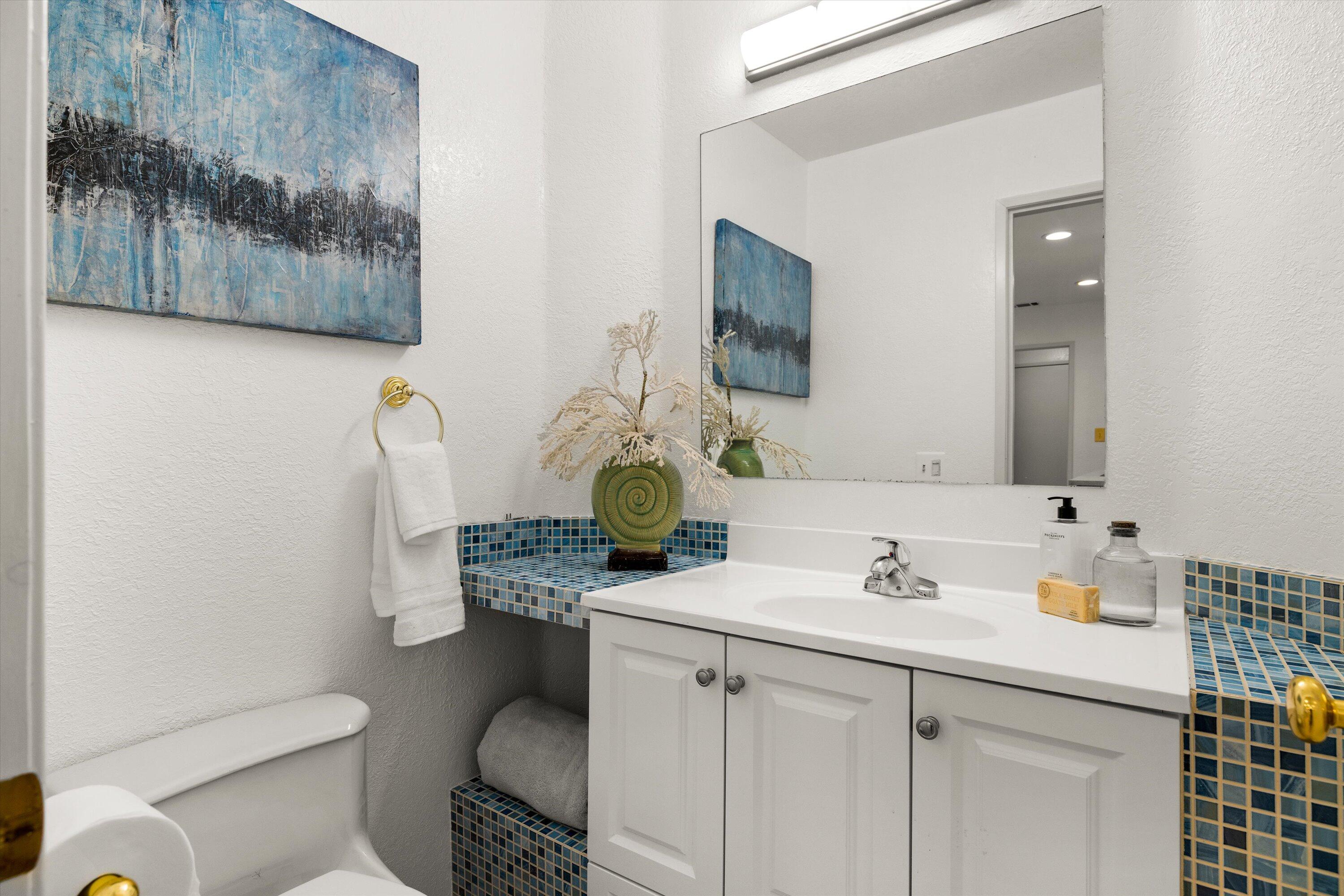 7115 Georgetown Road Santa Barbara, CA 93117 - Photo 5 of 27 Downstairs Half Bath