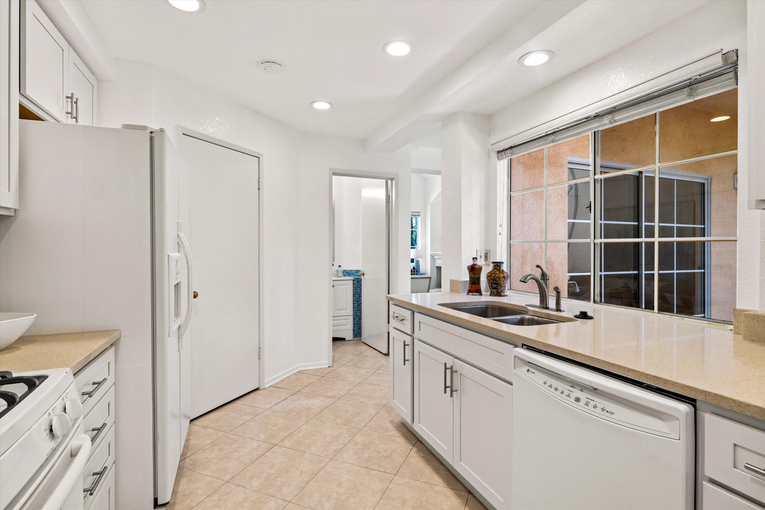 7115 Georgetown Road Santa Barbara, CA 93117 - Photo 7 of 27 Kitchen