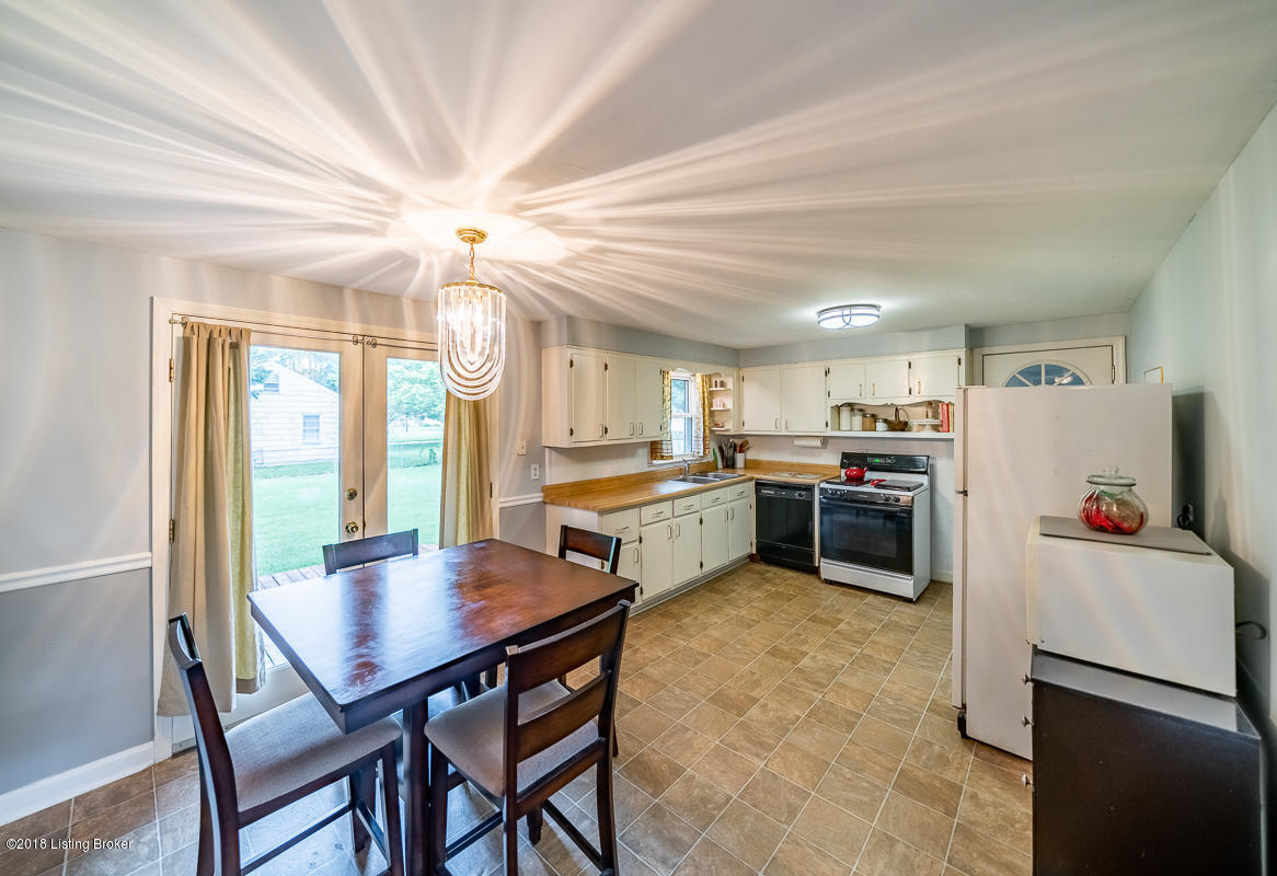 8383 Walker Road Louisville, KY 40258 - Photo 10 of 34 8383 Walker Rd L-18