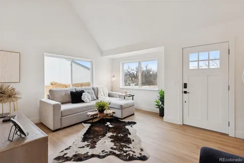 $595,000 | 1464 West Lake Avenue, Littleton, CO 80120