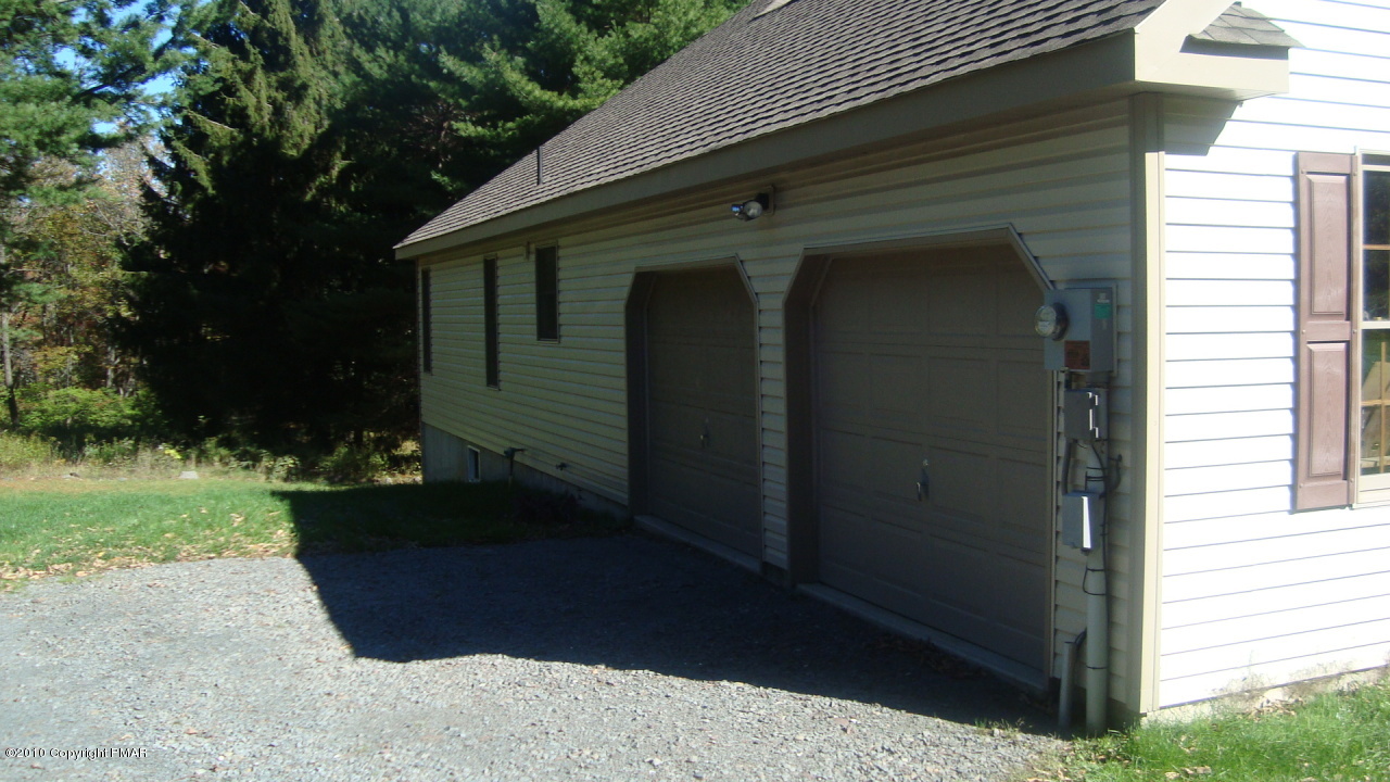 10112 Swiftwater Road Mount Pocono, PA 18344 - Photo 16 of 17 Garage