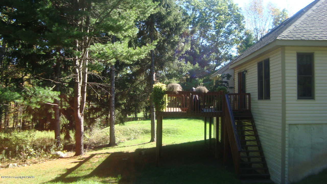 10112 Swiftwater Road Mount Pocono, PA 18344 - Photo 17 of 17 Back with Deck