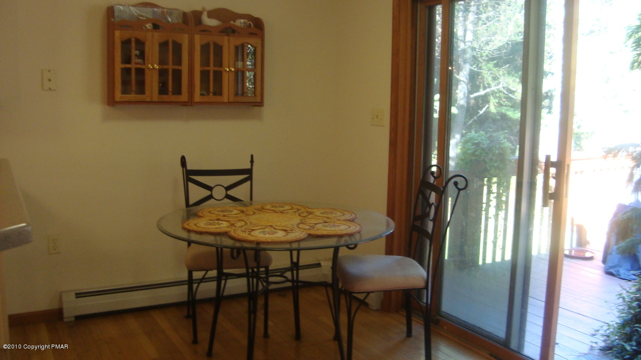 10112 Swiftwater Road Mount Pocono, PA 18344 - Photo 5 of 17 Kitchen Eating Area
