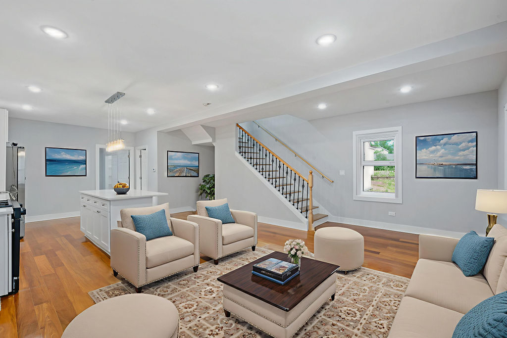 13518 South Ave K Chicago, IL 60633 - Photo 7 of 24 a living room with furniture