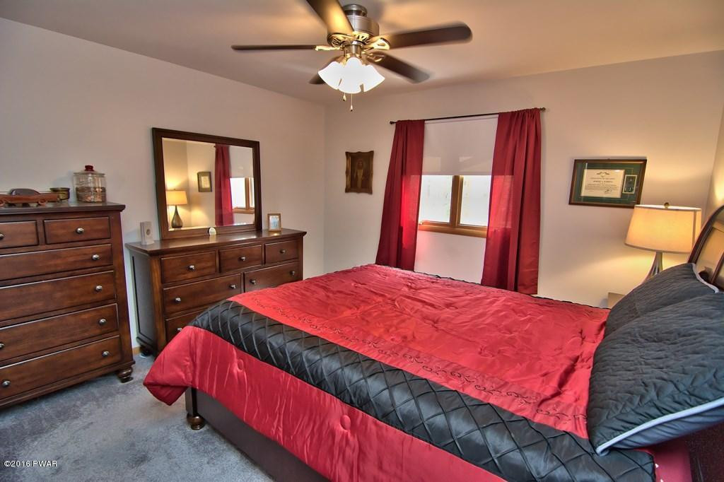 884 Deerfield Road Lake Ariel, PA 18436 - Photo 43 of 59