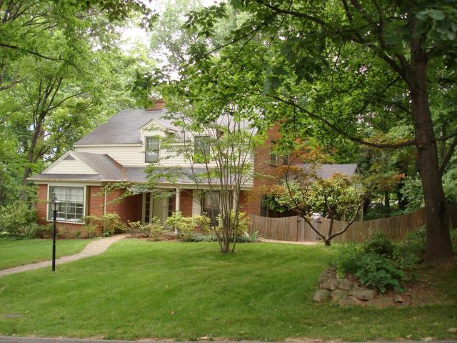 3813 Heatherton Road Southwest Roanoke, VA 24014 - Photo 1 of 7 Heatherton Front View