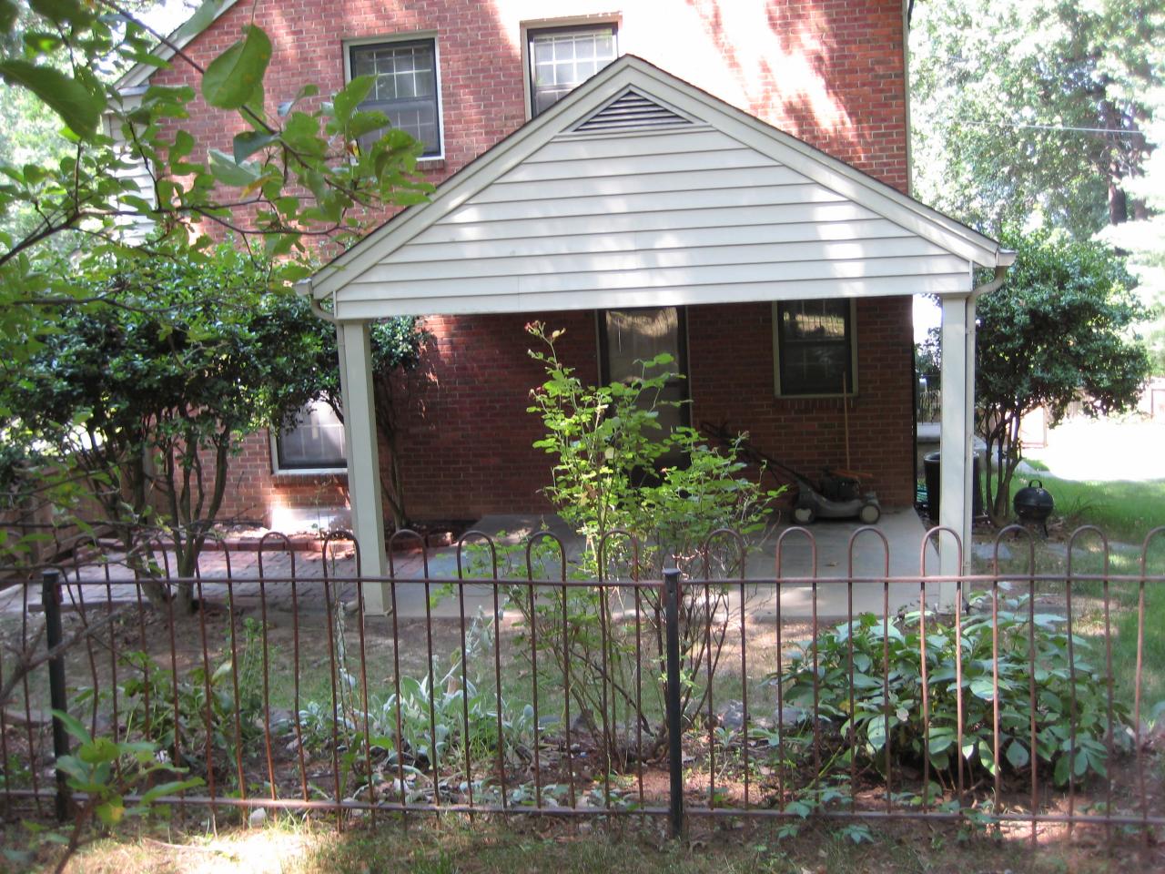 3813 Heatherton Road Southwest Roanoke, VA 24014 - Photo 2 of 7 Side Porch