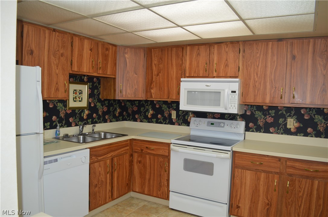 22976 Maple Ridge Road, Unit 102 North Olmsted, OH 44070 - Photo 12 of 25 Gallery Image 12