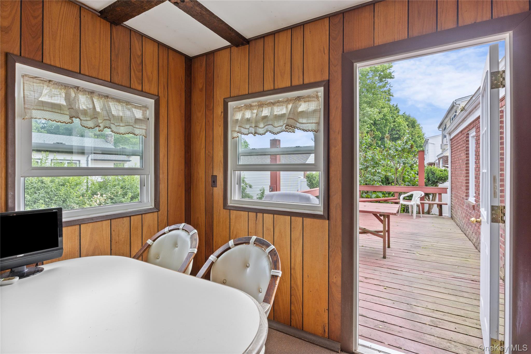 637 Stratford Road Baldwin, NY 11510 - Photo 16 of 49