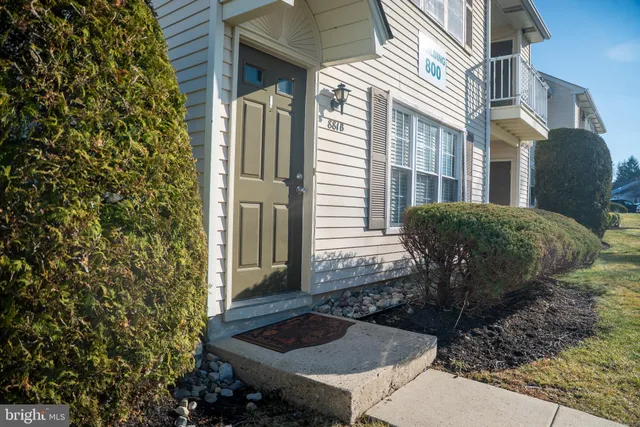 $299,000 | 881B Scotswood Court, Mount Laurel, NJ 08054