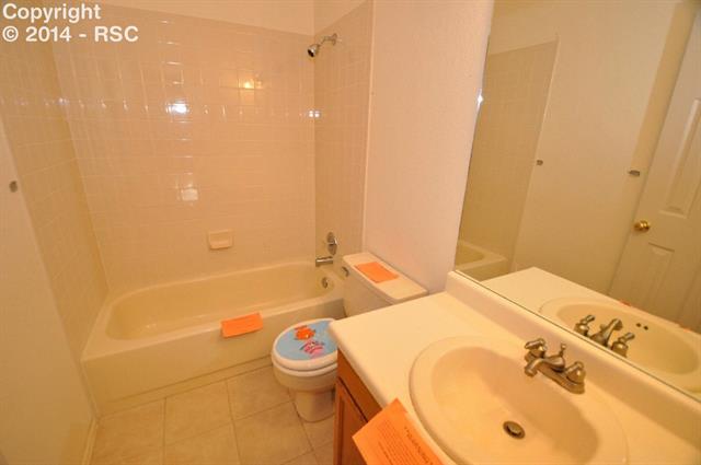 7253 Julynn Road Colorado Springs, CO 80919 - Photo 13 of 22 Bathroom - upper floor
