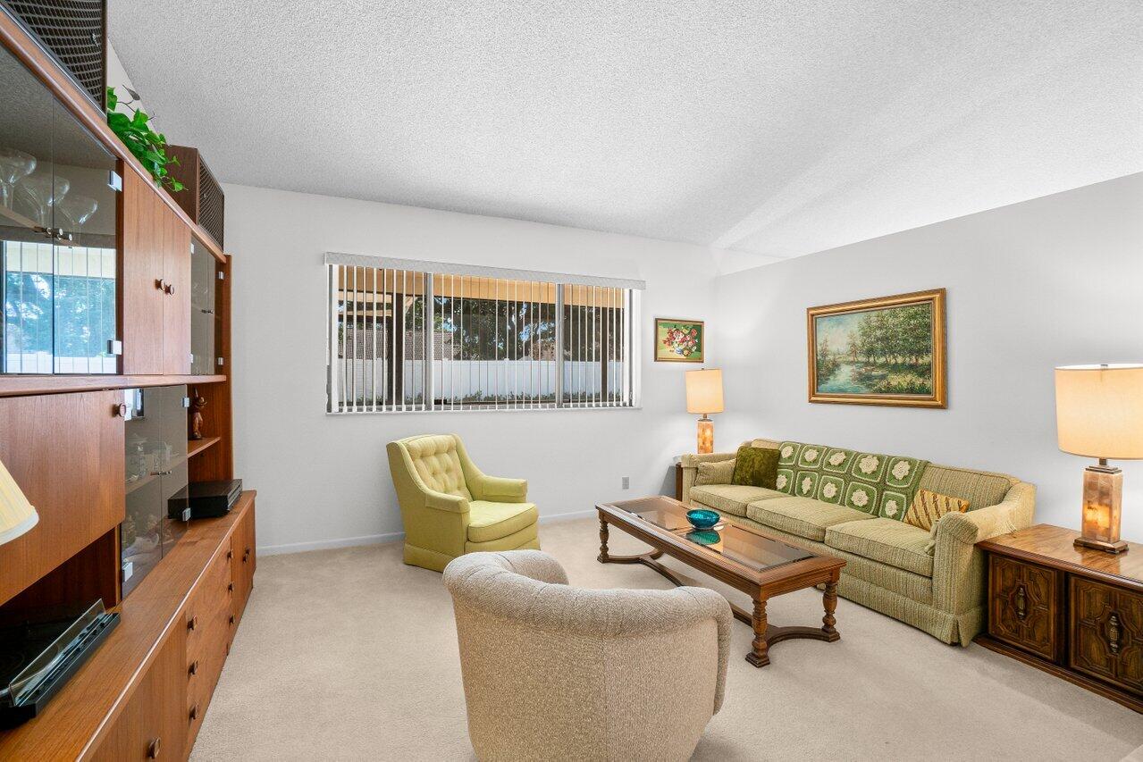 21820 Beachnut Drive Boca Raton, FL 33433 - Photo 14 of 38 015-21820BeachnutDrive-BocaRaton-FL-3343