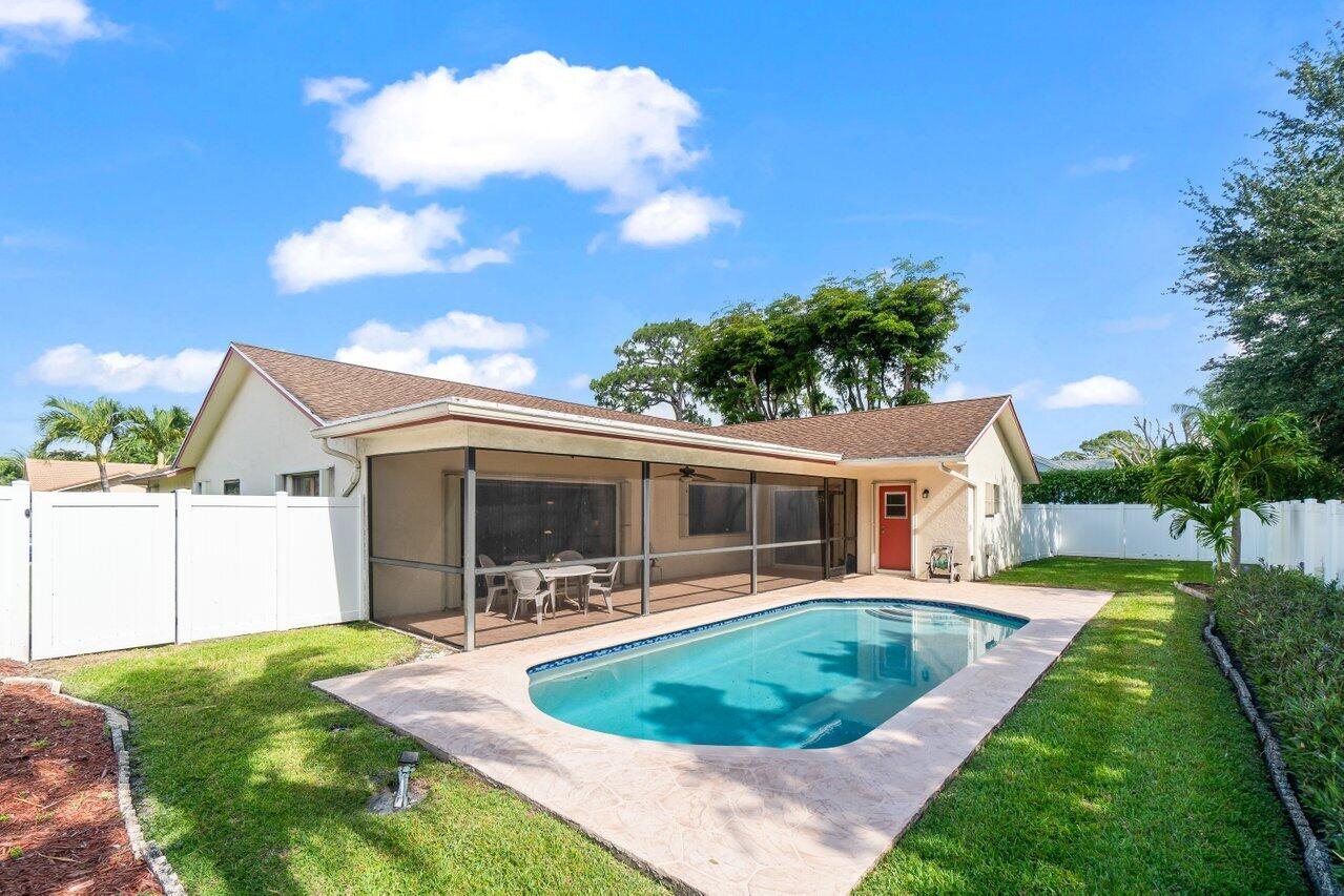 21820 Beachnut Drive Boca Raton, FL 33433 - Photo 36 of 38 037-21820BeachnutDrive-BocaRaton-FL-3343