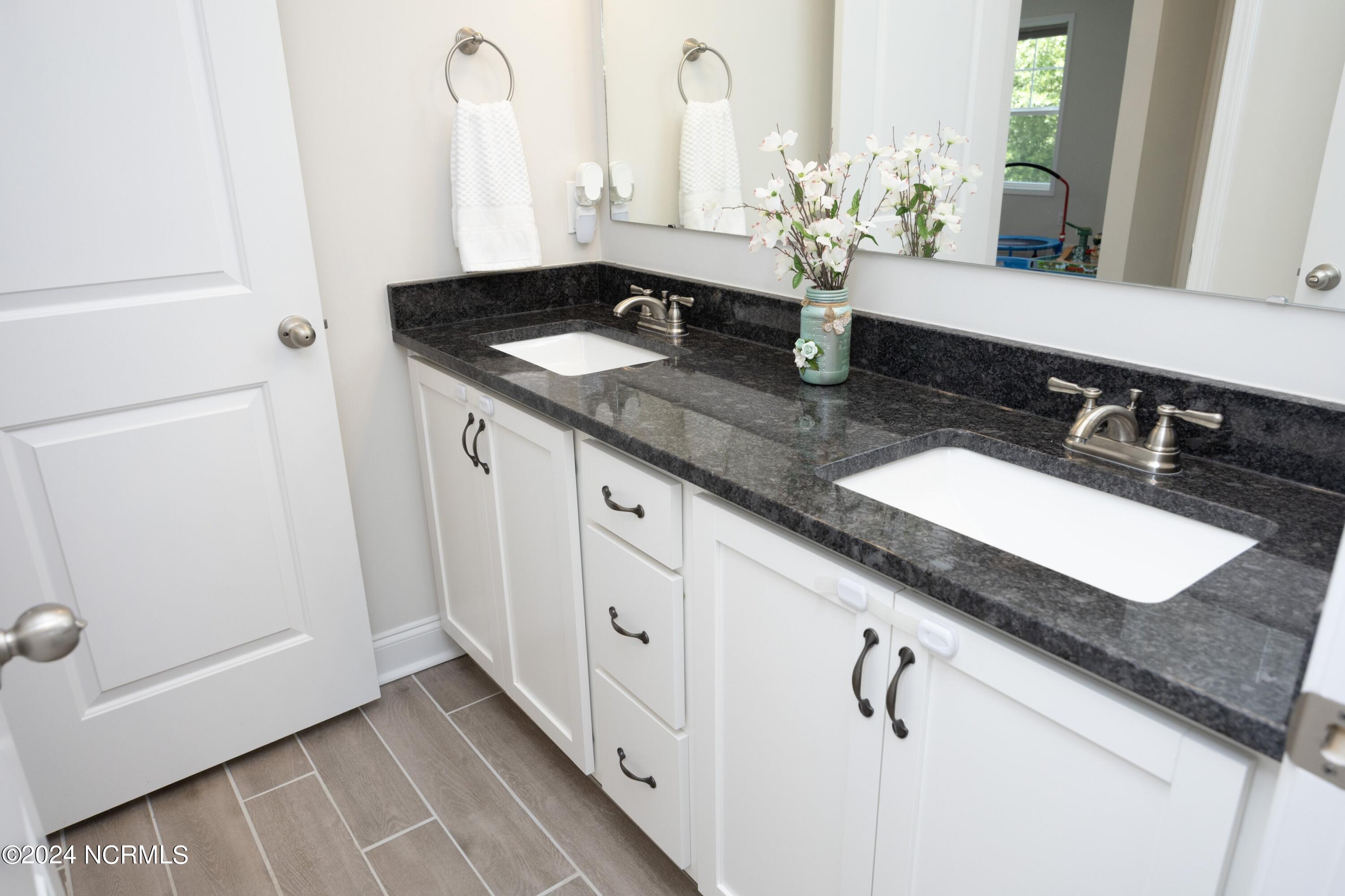 560 Valor Trail Cameron, NC 28326 - Photo 36 of 61 38BathDetail