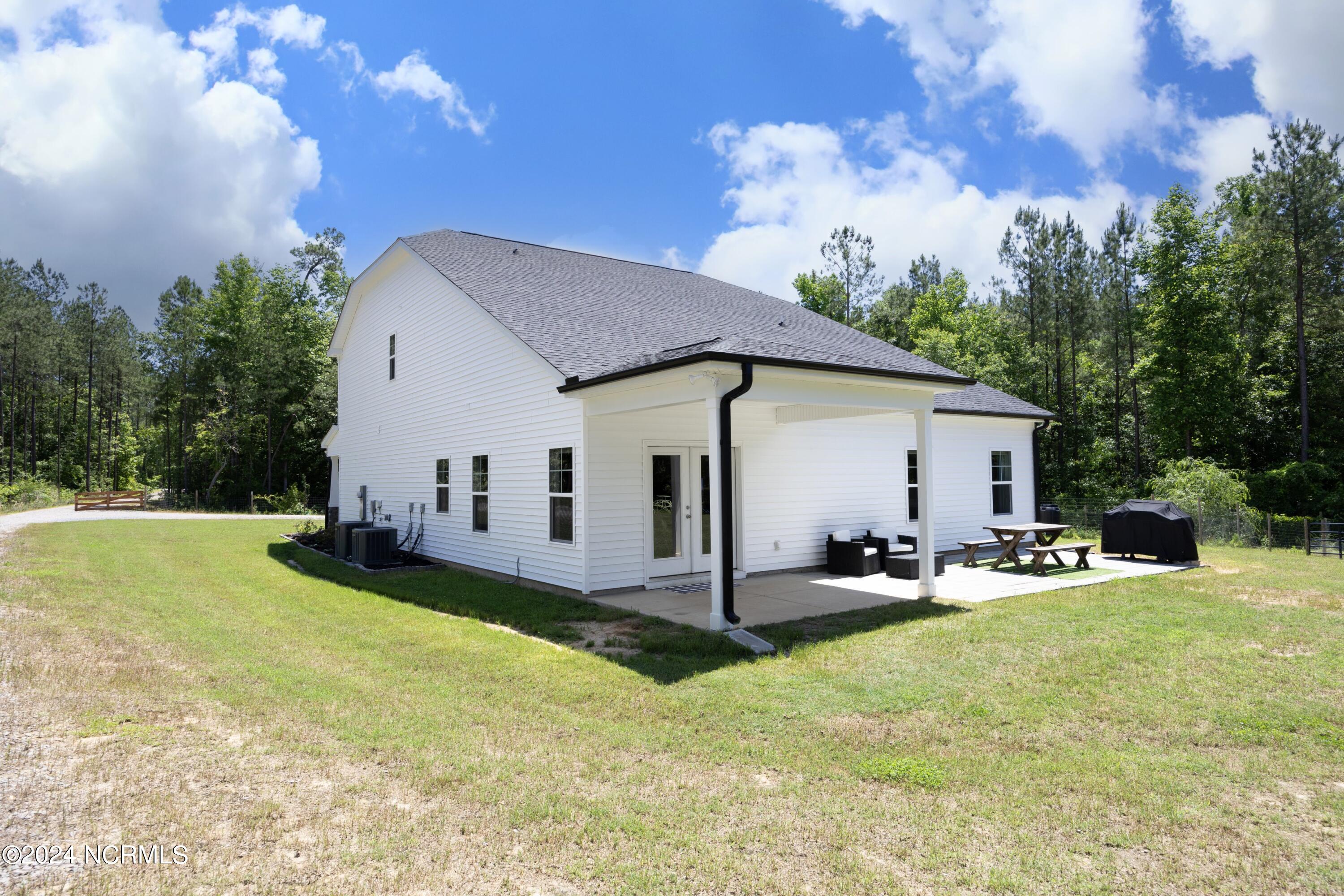 560 Valor Trail Cameron, NC 28326 - Photo 43 of 61 45Back
