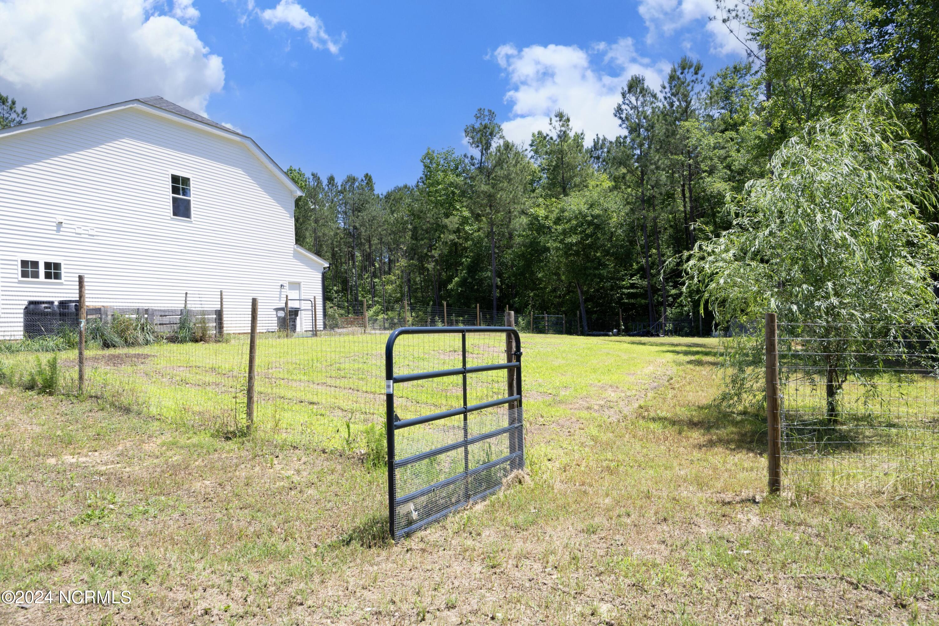 560 Valor Trail Cameron, NC 28326 - Photo 45 of 61 47FencedArea
