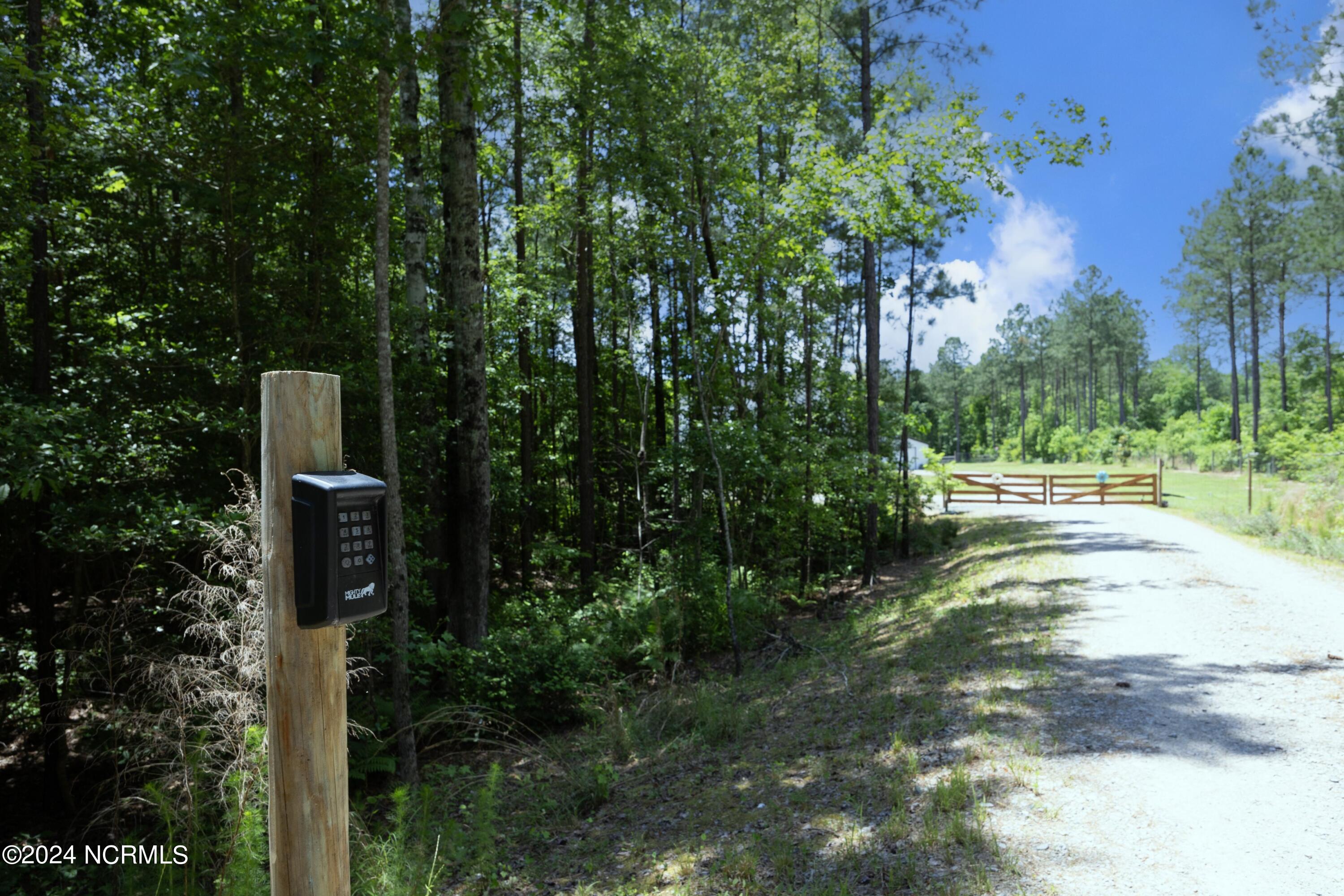 560 Valor Trail Cameron, NC 28326 - Photo 5 of 61 5GateKeypad