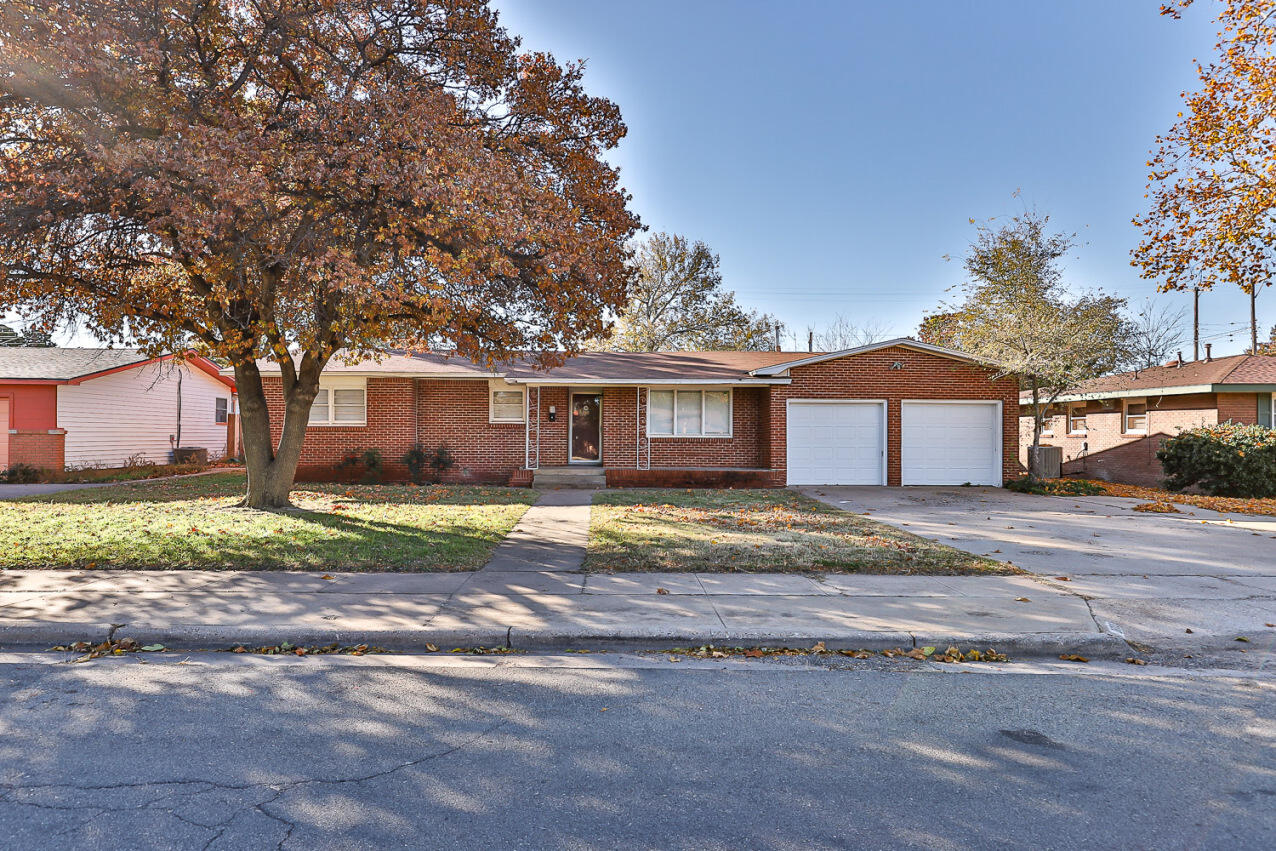 3609 42nd Street Lubbock, TX 79413 - Photo 2 of 17 2