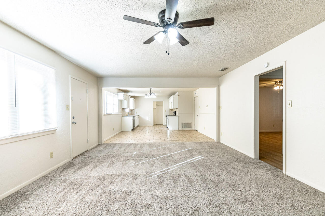 3609 42nd Street Lubbock, TX 79413 - Photo 4 of 17 4