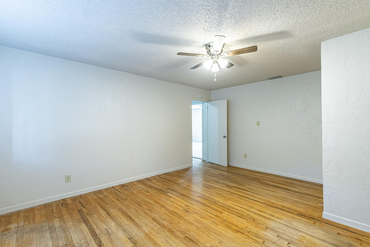 3609 42nd Street Lubbock, TX 79413 - Photo 10 of 17 10