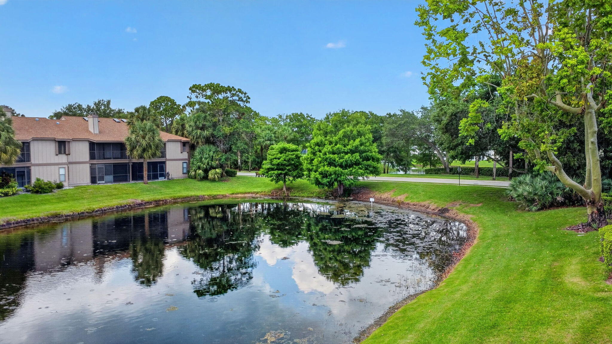 907 Harbour Pointe Way Greenacres, FL 33413 - Photo 37 of 87 Lake View