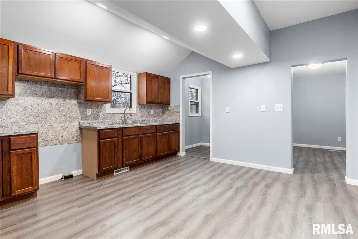1108 North 12th Street Springfield, IL 62702 - Photo 15 of 39