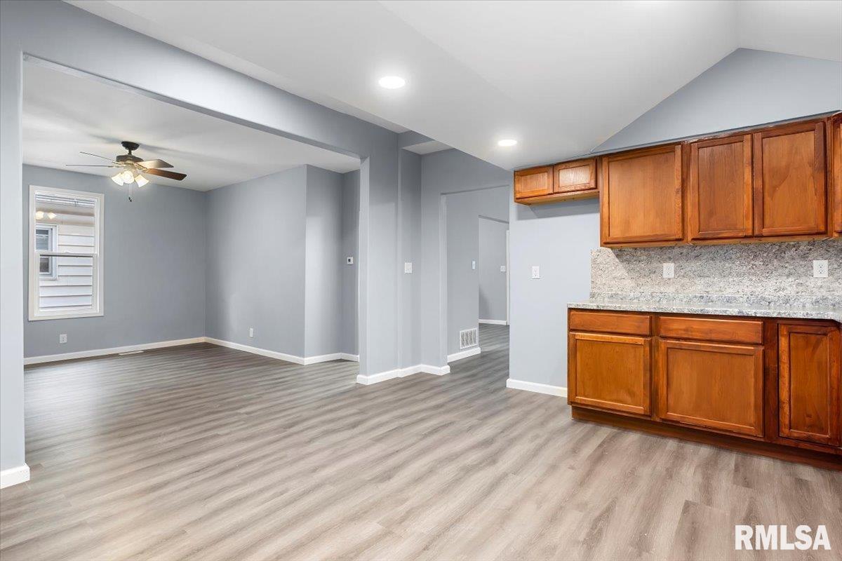 1108 North 12th Street Springfield, IL 62702 - Photo 17 of 39