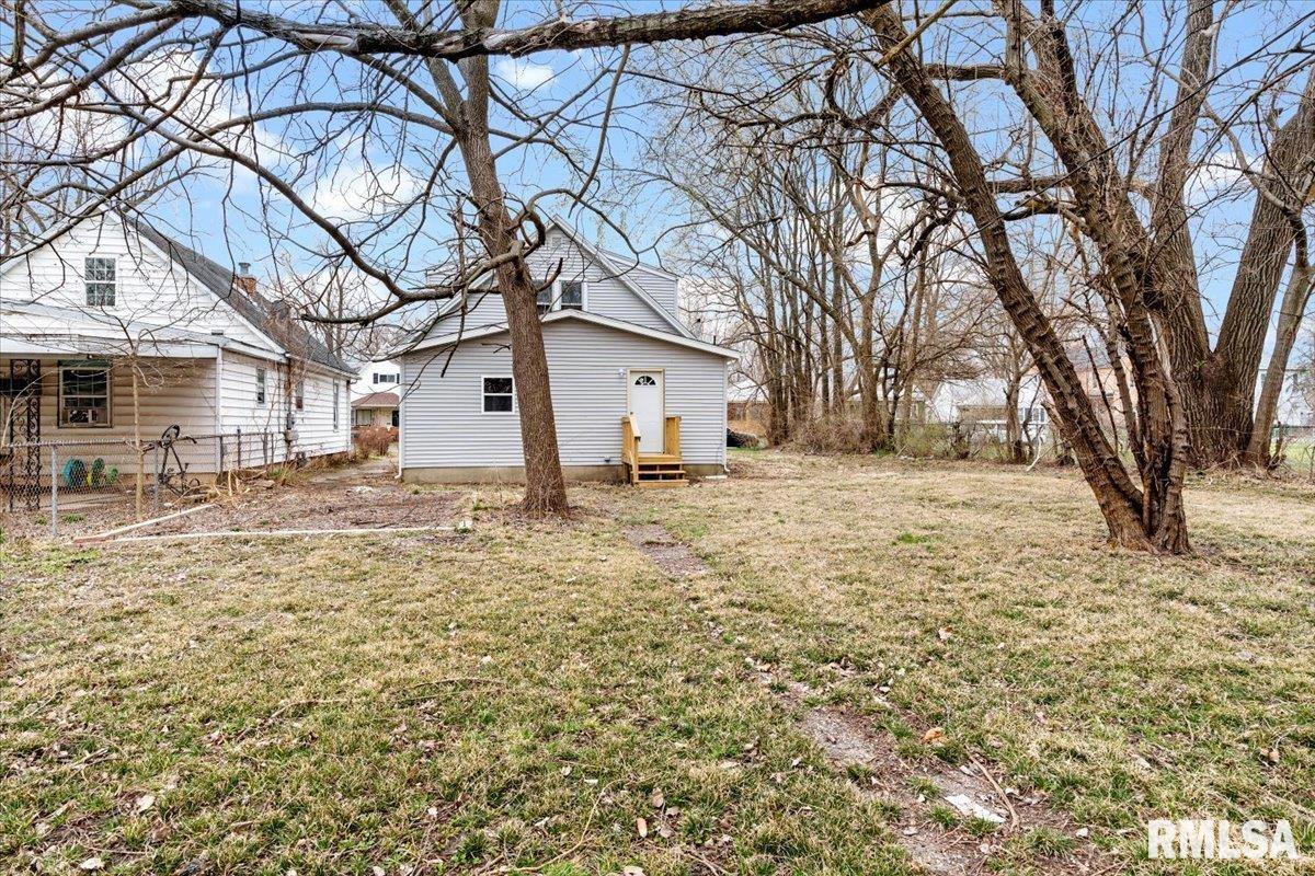 1108 North 12th Street Springfield, IL 62702 - Photo 6 of 39