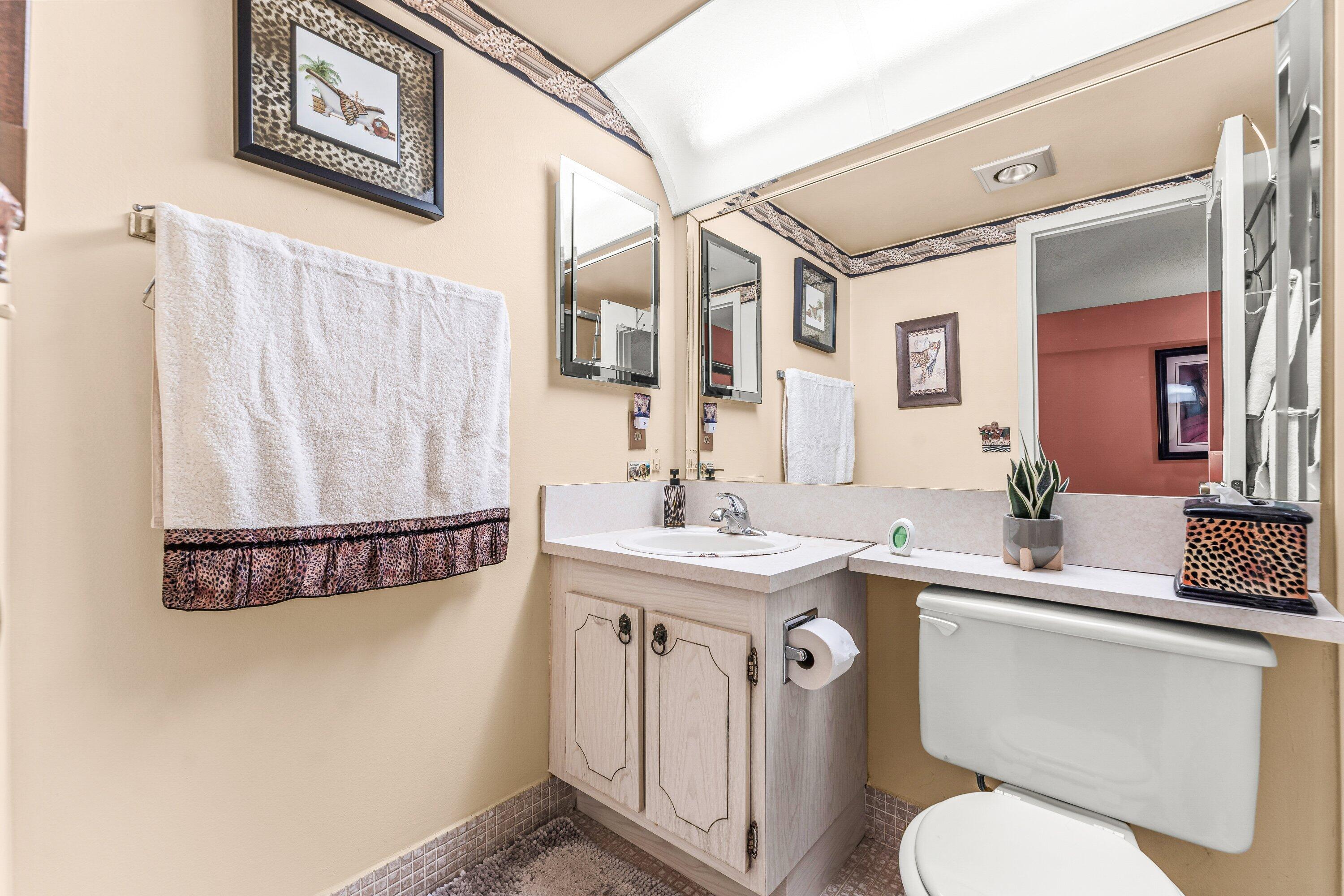 629 Fanshaw O Boca Raton, FL 33434 - Photo 15 of 24 016-629FanshawO-BocaRaton-FL-33434-SMALL