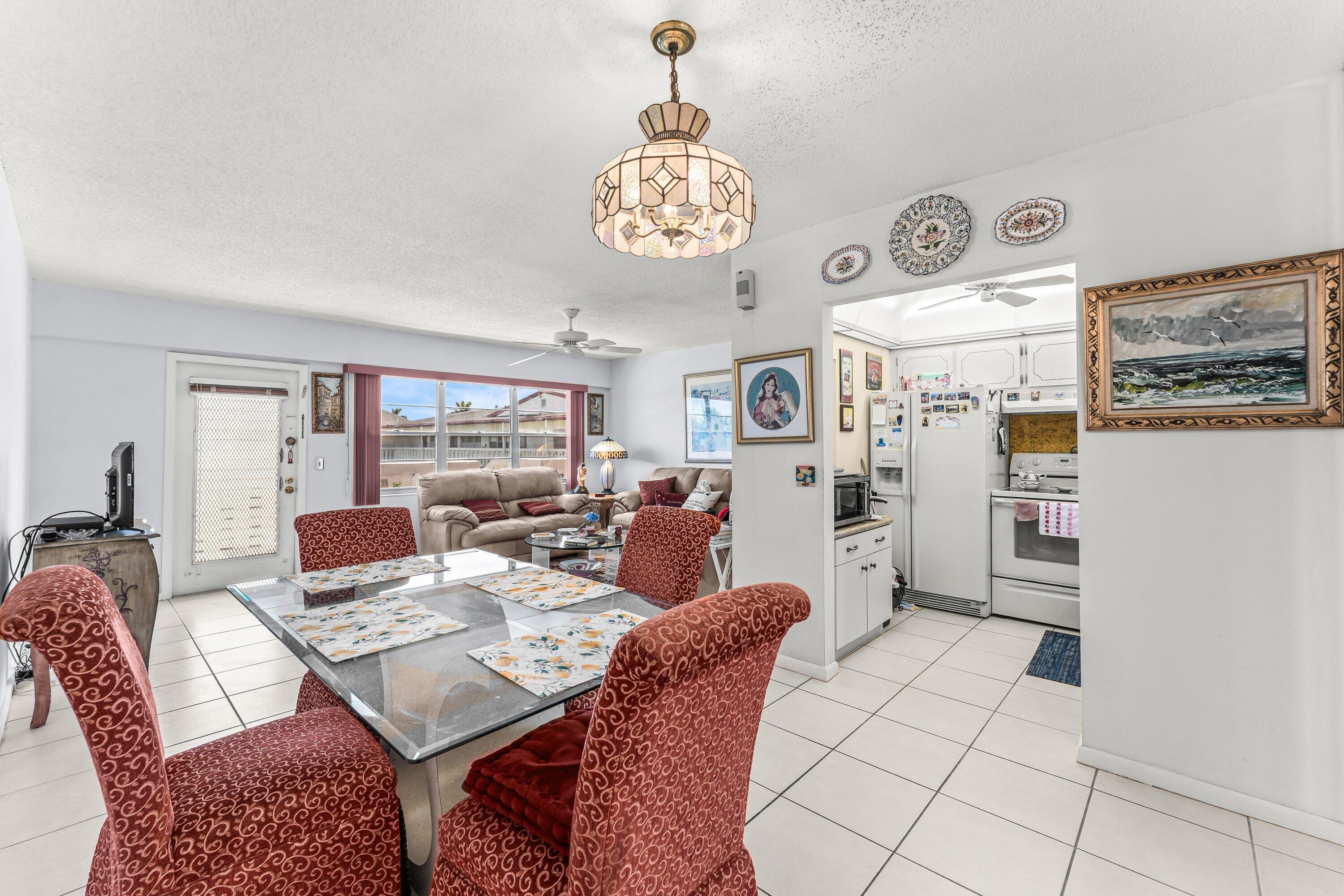 629 Fanshaw O Boca Raton, FL 33434 - Photo 10 of 24 008-629FanshawO-BocaRaton-FL-33434-SMALL