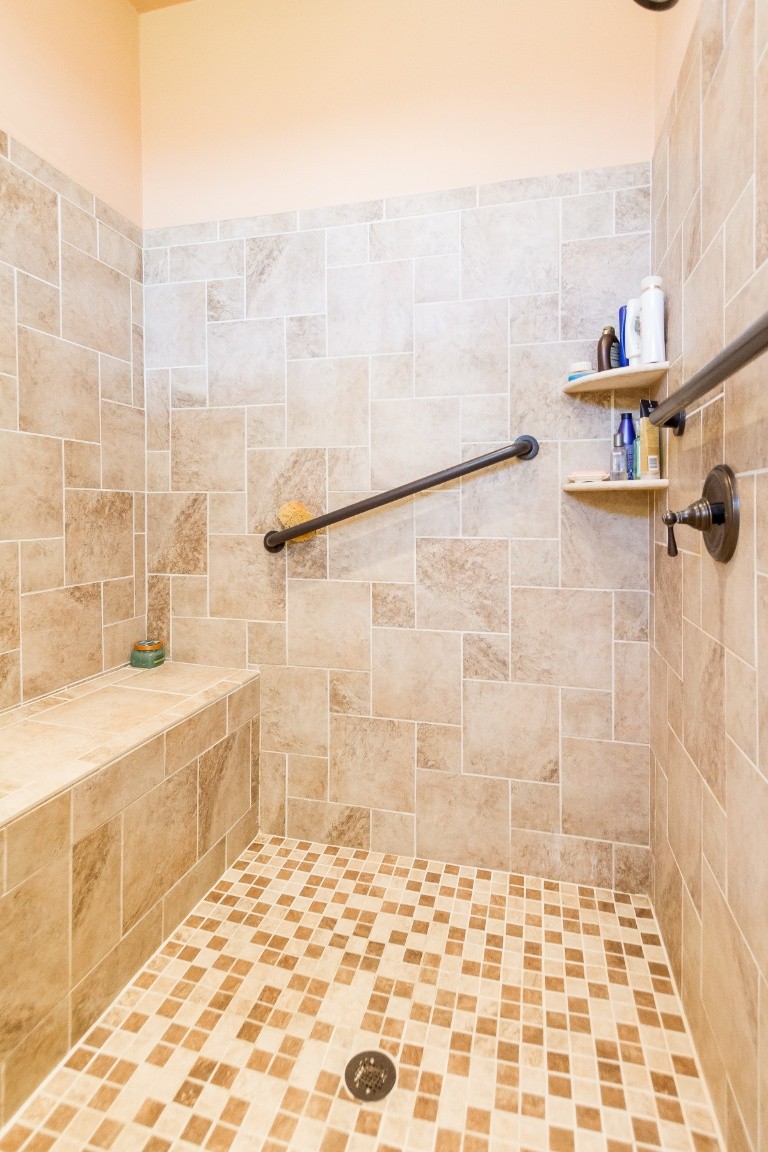2330 Berea Church Road Lebanon, TN 37087 - Photo 15 of 22 a bathroom with a bathtub and a shower
