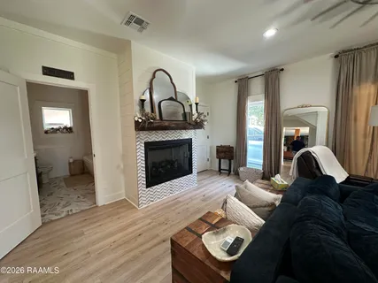 $649,999 | 2085 Main Highway, Arnaudville, LA 70512