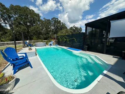 $649,999 | 2085 Main Highway, Arnaudville, LA 70512