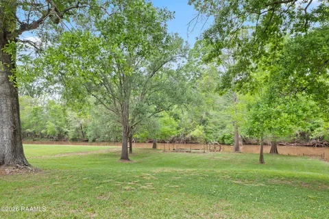 $649,999 | 2085 Main Highway, Arnaudville, LA 70512