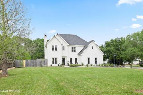 $649,999 | 2085 Main Highway, Arnaudville, LA 70512
