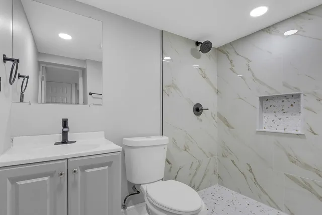 $600,000 | 31 Highway 45, Vernon Hills, IL 60061