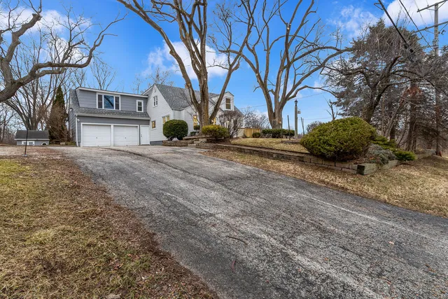 $600,000 | 31 Highway 45, Vernon Hills, IL 60061