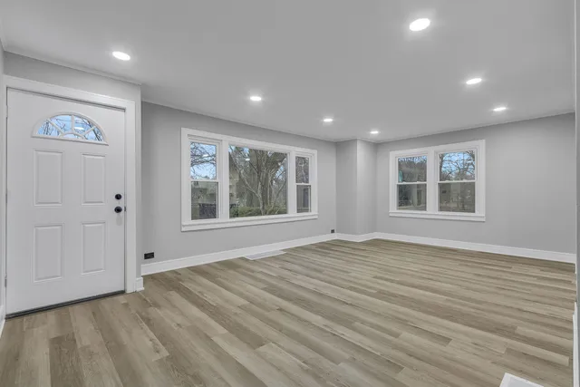 $600,000 | 31 Highway 45, Vernon Hills, IL 60061