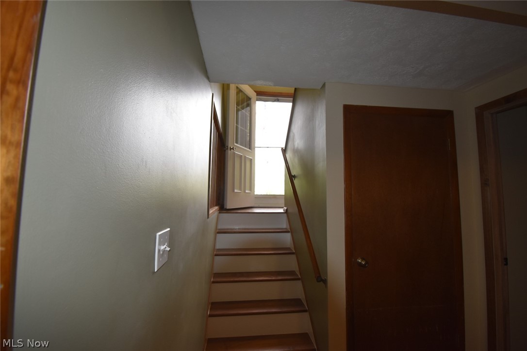 11676 Kile Road Chardon, OH 44024 - Photo 10 of 34